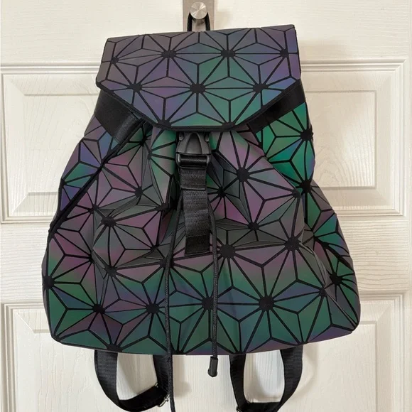 BAO BAO ISSEY MIYAKE Holographic Geometric Prism PVC Backpack Drawstring Flap - Picture 1 of 9